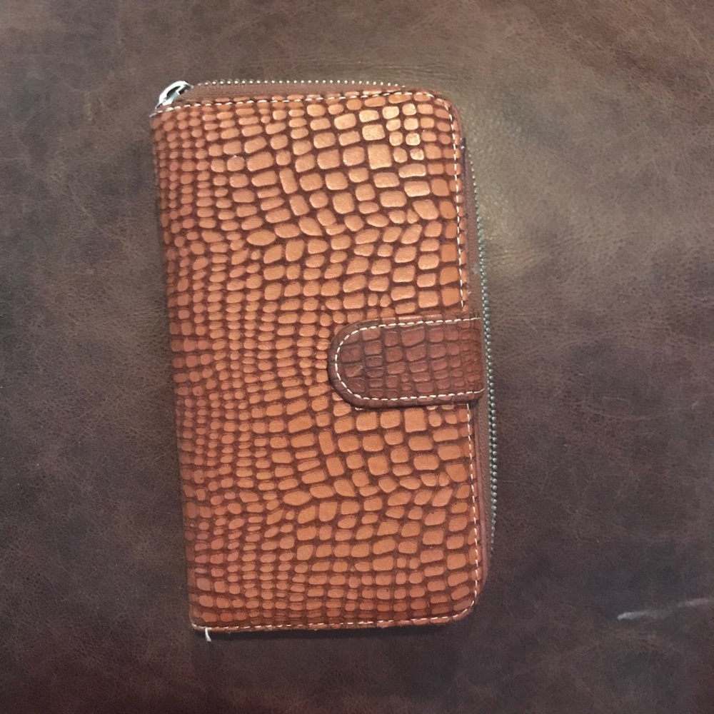 🎉5 FOR $25 sale 🎉 Daytime leather wallet